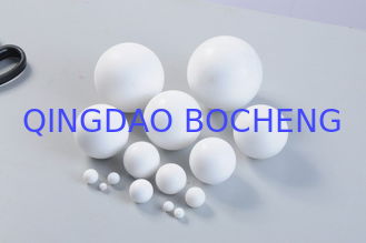 China Anticorrosieve Polytetrafluoroethylene Ballen/Wit PTFE-Materiaal voor het Verzegelen van Delen leverancier